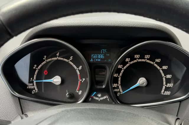 Ford B-Max (2016) thumbnail 3