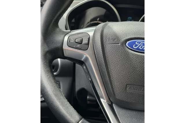 Ford B-Max (2016) thumbnail 32
