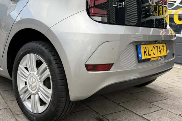 Volkswagen Up! (2018) thumbnail 19