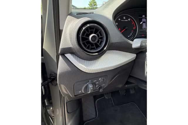 Audi Q2 (2017) thumbnail 42