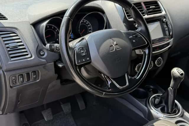 Mitsubishi ASX (2015) thumbnail 2