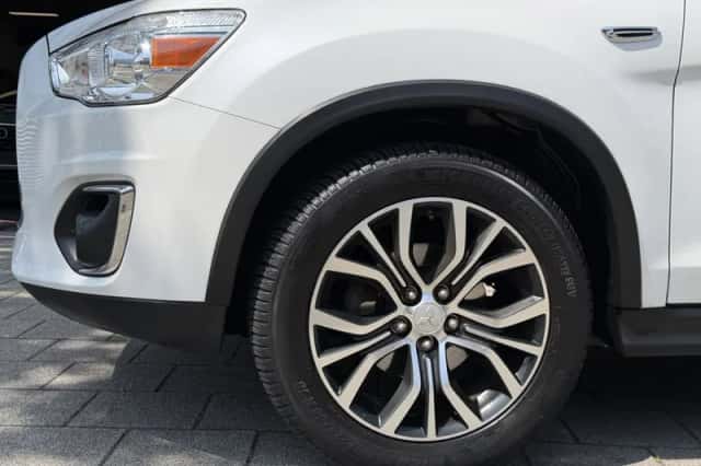 Mitsubishi ASX (2015) thumbnail 16
