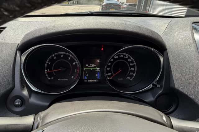 Mitsubishi ASX (2015) thumbnail 3