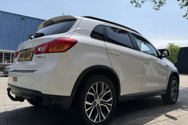 Mitsubishi ASX (2015) thumbnail 4