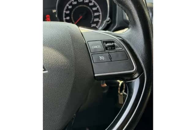 Mitsubishi ASX (2015) thumbnail 32