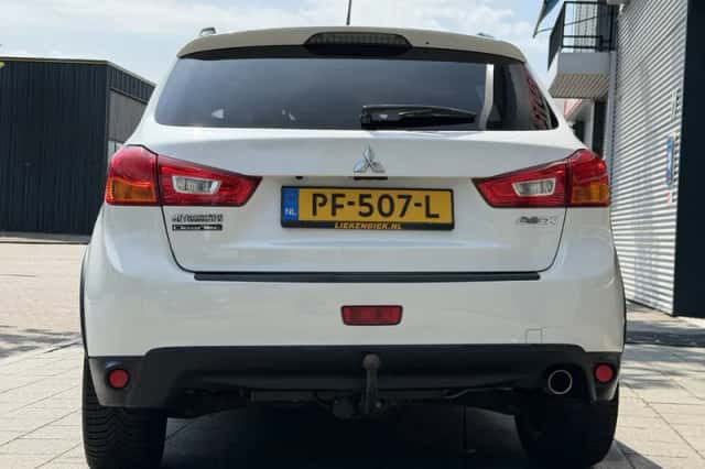 Mitsubishi ASX (2015) thumbnail 8