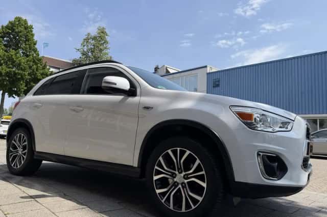 Mitsubishi ASX (2015) thumbnail 10