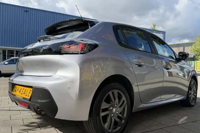 Peugeot 208 (2022) thumbnail 5