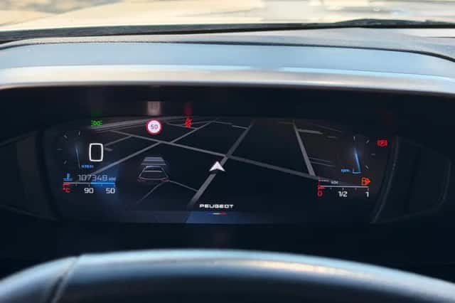 Peugeot 308 (2024) thumbnail 3