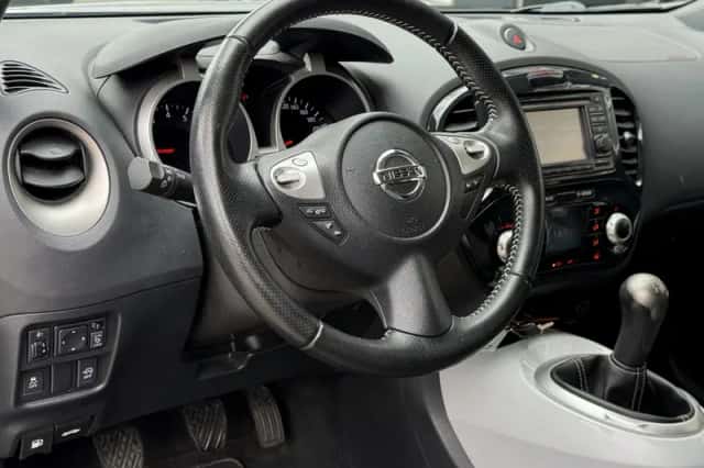 Nissan Juke (2012) thumbnail 2