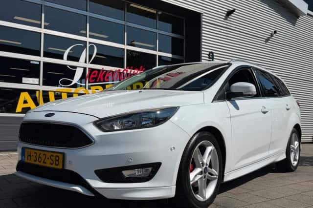 Ford Focus (2017) thumbnail 1