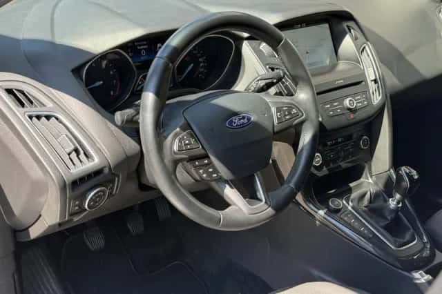 Ford Focus (2017) thumbnail 2