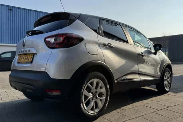 Renault Captur (2019) thumbnail 5