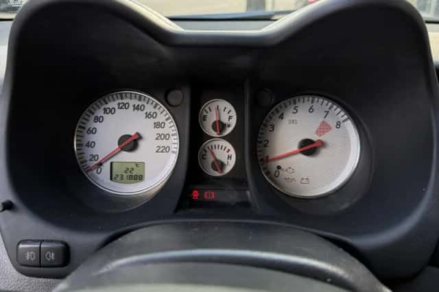 Mitsubishi Outlander (2007) thumbnail 3