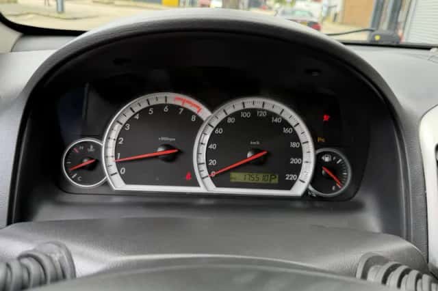 Chevrolet Captiva (2008) thumbnail 3