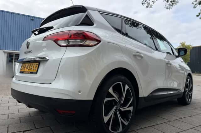 Renault Scénic (2019) thumbnail 4