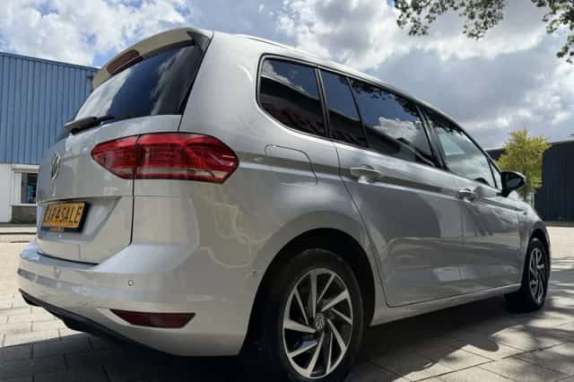Volkswagen Touran (2018) thumbnail 5