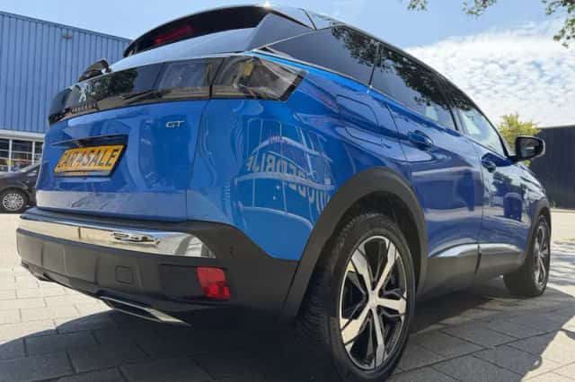 Peugeot 3008 (2023) thumbnail 4