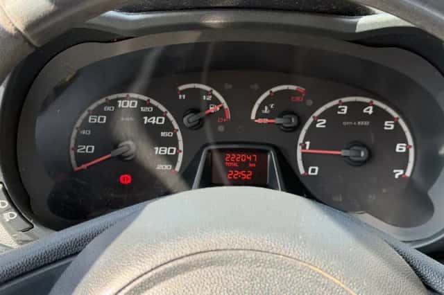 Ford Ka (2011) thumbnail 3