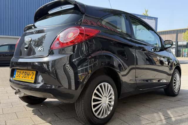 Ford Ka (2011) thumbnail 4