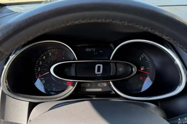 Renault Clio (2016) thumbnail 3