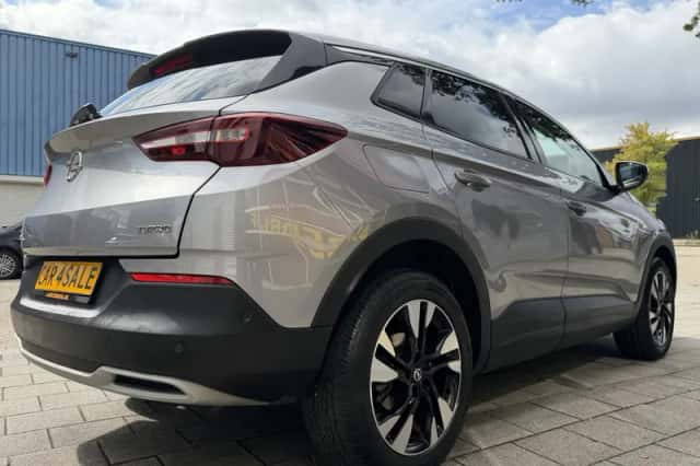 Opel Grandland X (2018) thumbnail 4