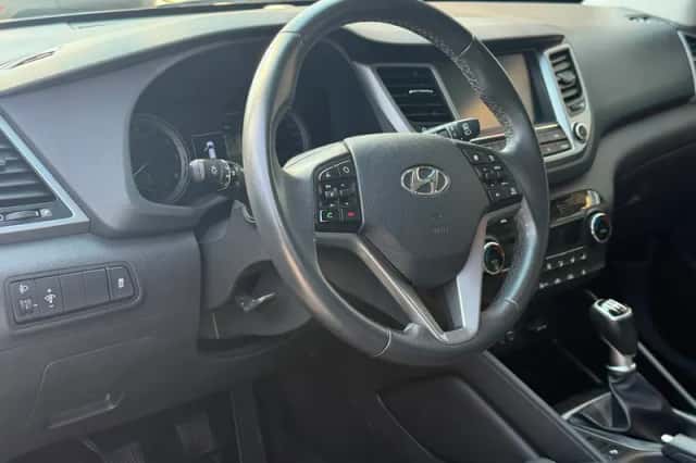 Hyundai Tucson (2018) thumbnail 2