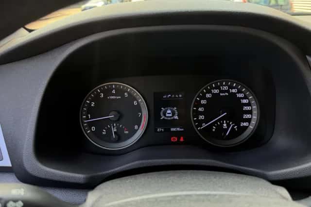 Hyundai Tucson (2018) thumbnail 3