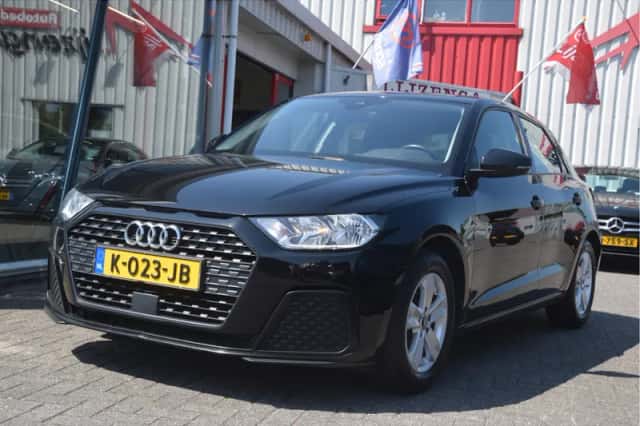 Audi A1 (2021) thumbnail 2