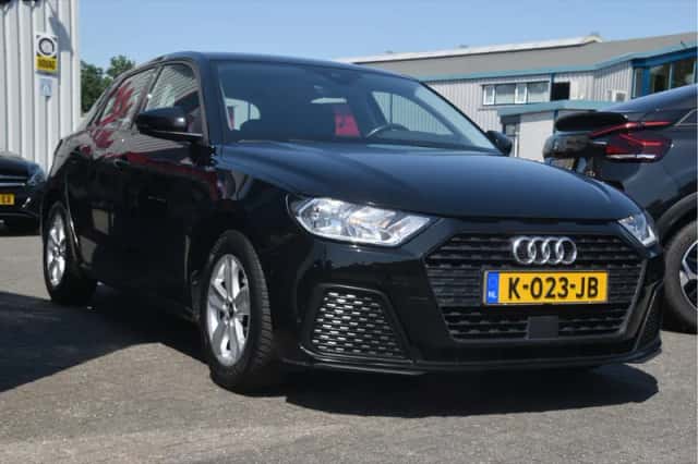 Audi A1 (2021) thumbnail 3