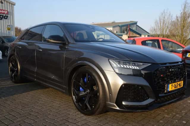 Audi Q8 (2023) thumbnail 3
