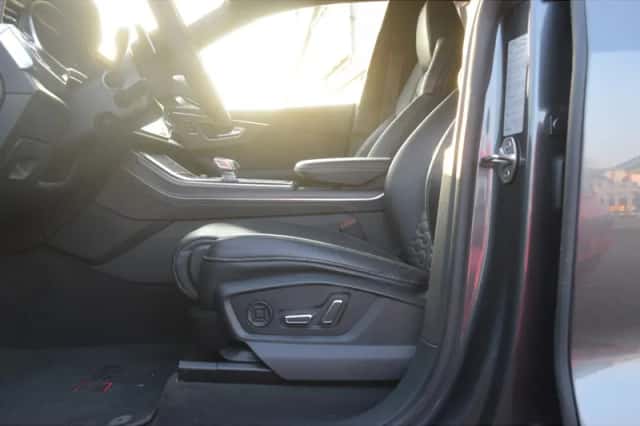 Audi Q8 (2023) thumbnail 6