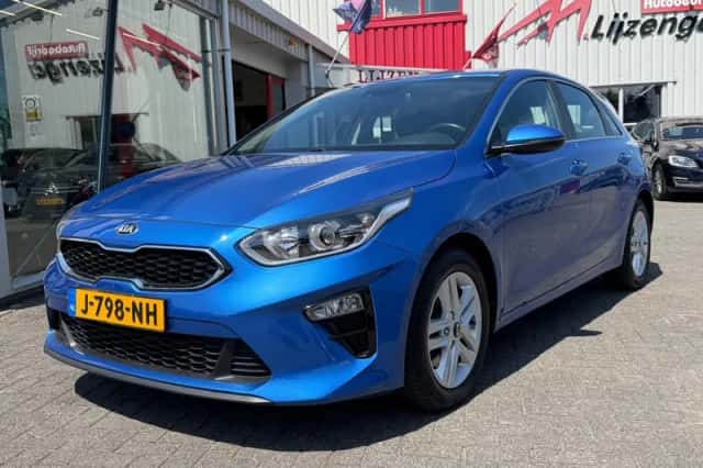 Kia Ceed (2020) thumbnail 2