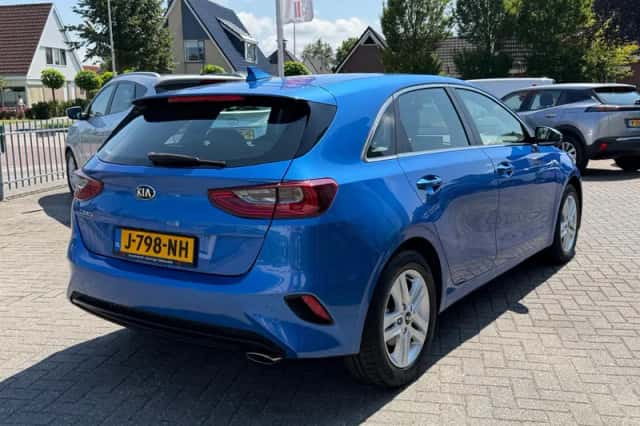 Kia Ceed (2020) thumbnail 4