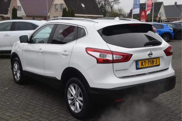 Nissan Qashqai (2016) thumbnail 4