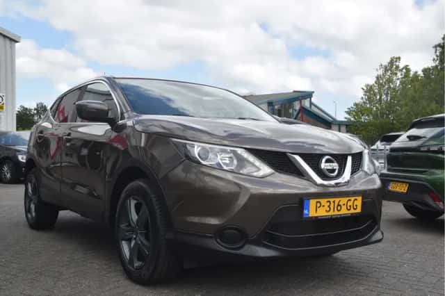 Nissan Qashqai (2014) thumbnail 3