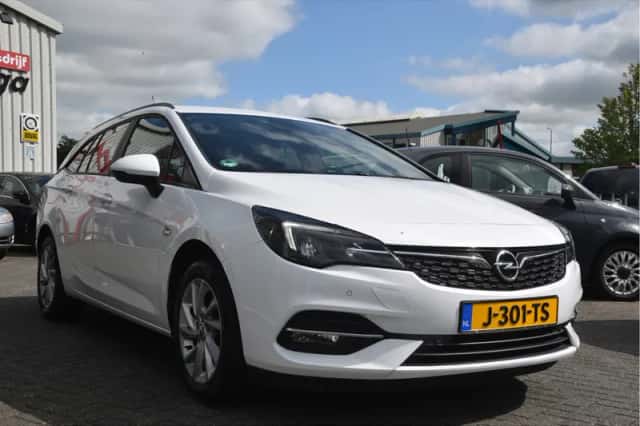 Opel Astra (2020) thumbnail 3