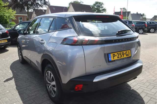Peugeot 2008 (2008) thumbnail 5