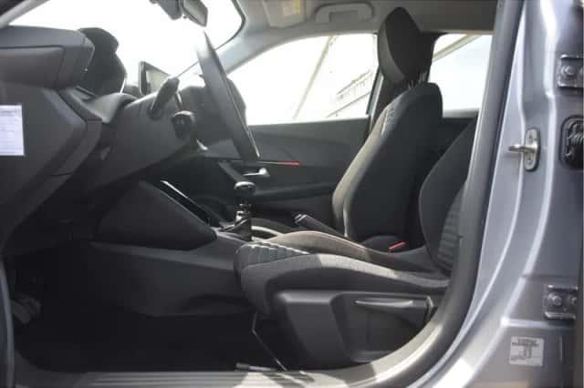 Peugeot 2008 (2008) thumbnail 6