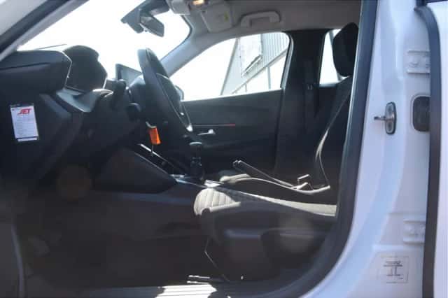 Peugeot 2008 (2008) thumbnail 6