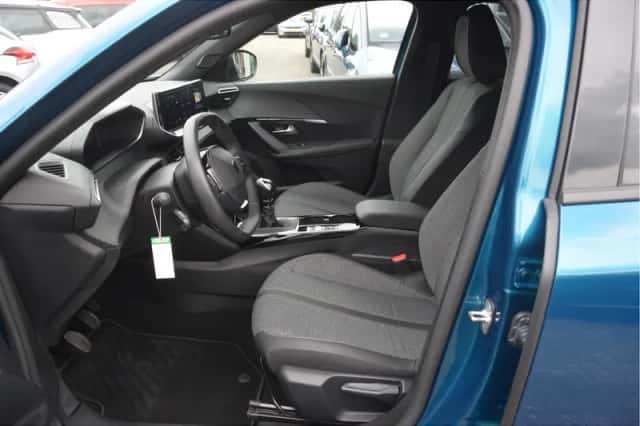 Peugeot 2008 (2008) thumbnail 6