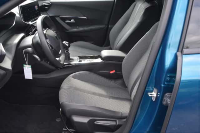 Peugeot 2008 (2008) thumbnail 6