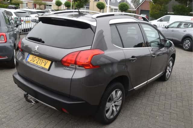 Peugeot 2008 (2008) thumbnail 4