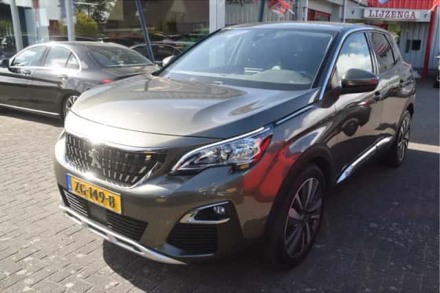 Peugeot 3008 (2019) thumbnail 2