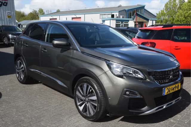 Peugeot 3008 (2019) thumbnail 3