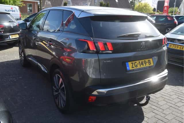 Peugeot 3008 (2019) thumbnail 4