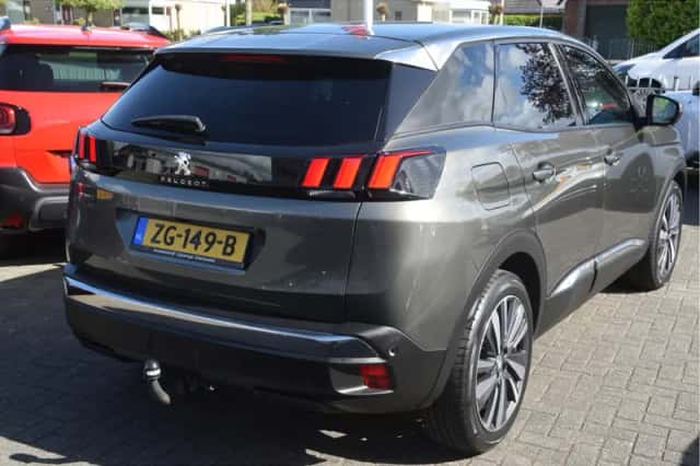 Peugeot 3008 (2019) thumbnail 5