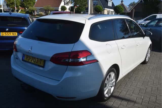 Peugeot 308 (2017) thumbnail 4