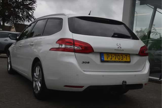 Peugeot 308 (2017) thumbnail 5