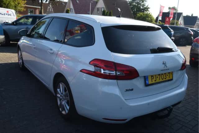 Peugeot 308 (2017) thumbnail 5